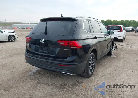2019 Volkswagen Tiguan 2.0T Se/2.0T Sel/2.0T Sel R-Line/2.0T Sel R-Line Black из США, поврежденный, VIN 3VV2B7AX0KM012397
